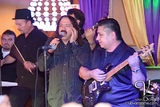 Los Acosta / Performing Live